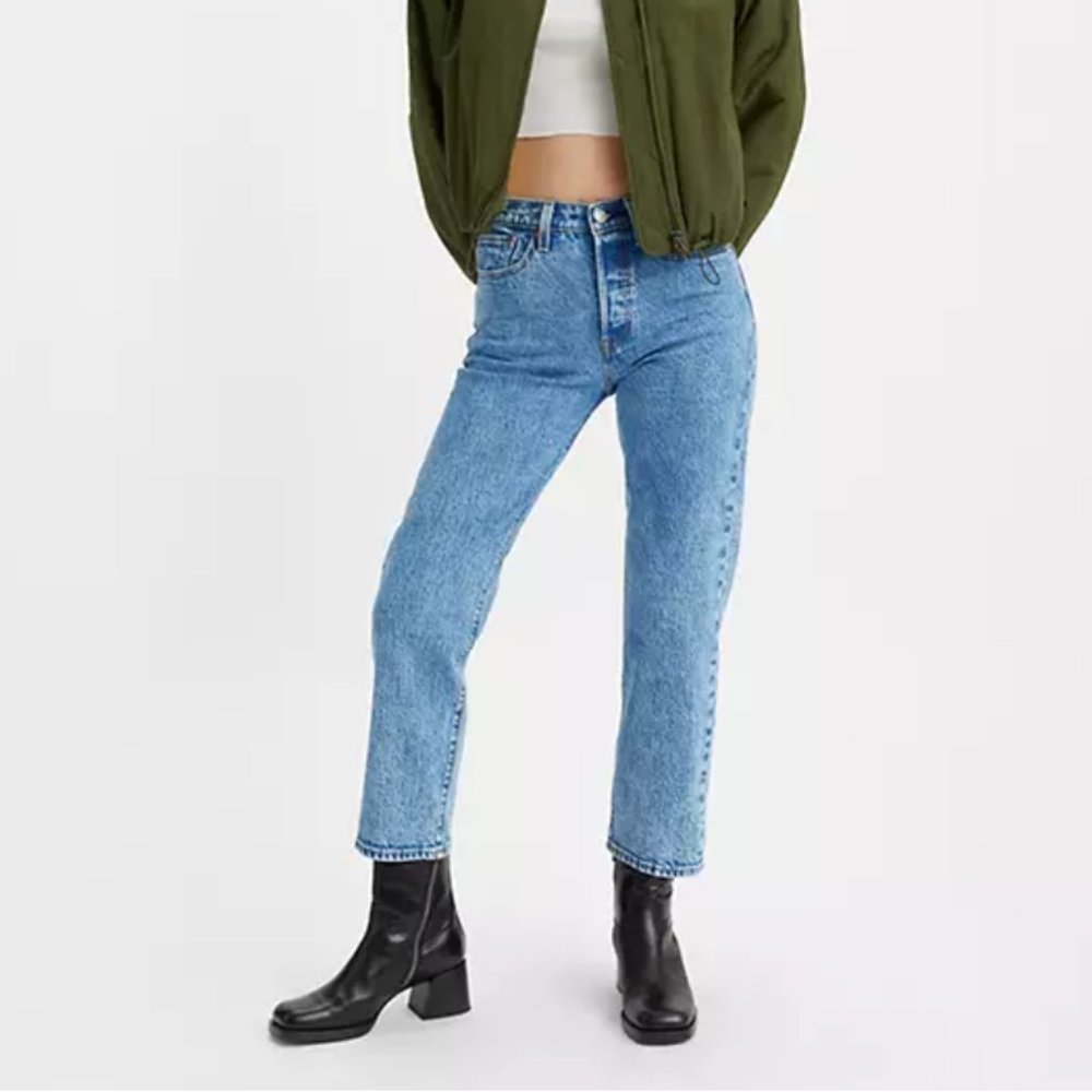 Levi's Premium, Wedgie Straight Fit Jeans, Medium Wash, Size 27